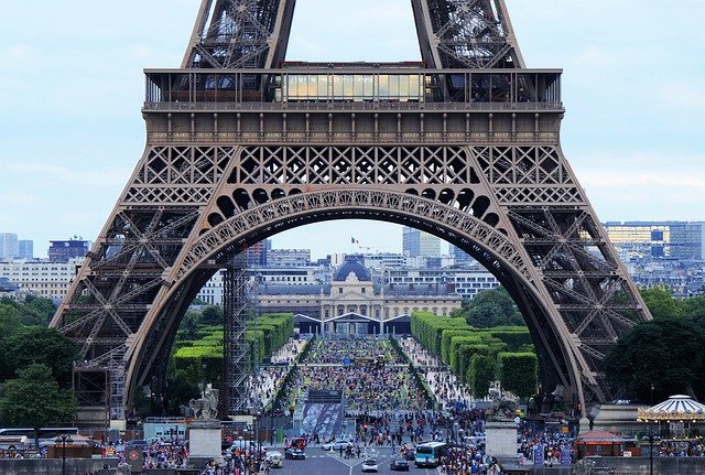 Eiffel Tower Paris 7820395